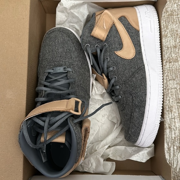 Women’s Air Force ‘07 Mid LTHR PRM - Picture 2 of 7